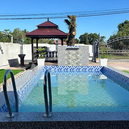 D'Bali Homestay - Private Swimming Pool, Netflix, Internet Wifi ,Cuckoo, Internet Wifi , Dryer, Washing Machine, Aircond Setiap Bilik & Ruang Tamu Pasir Puteh Ngoại thất bức ảnh