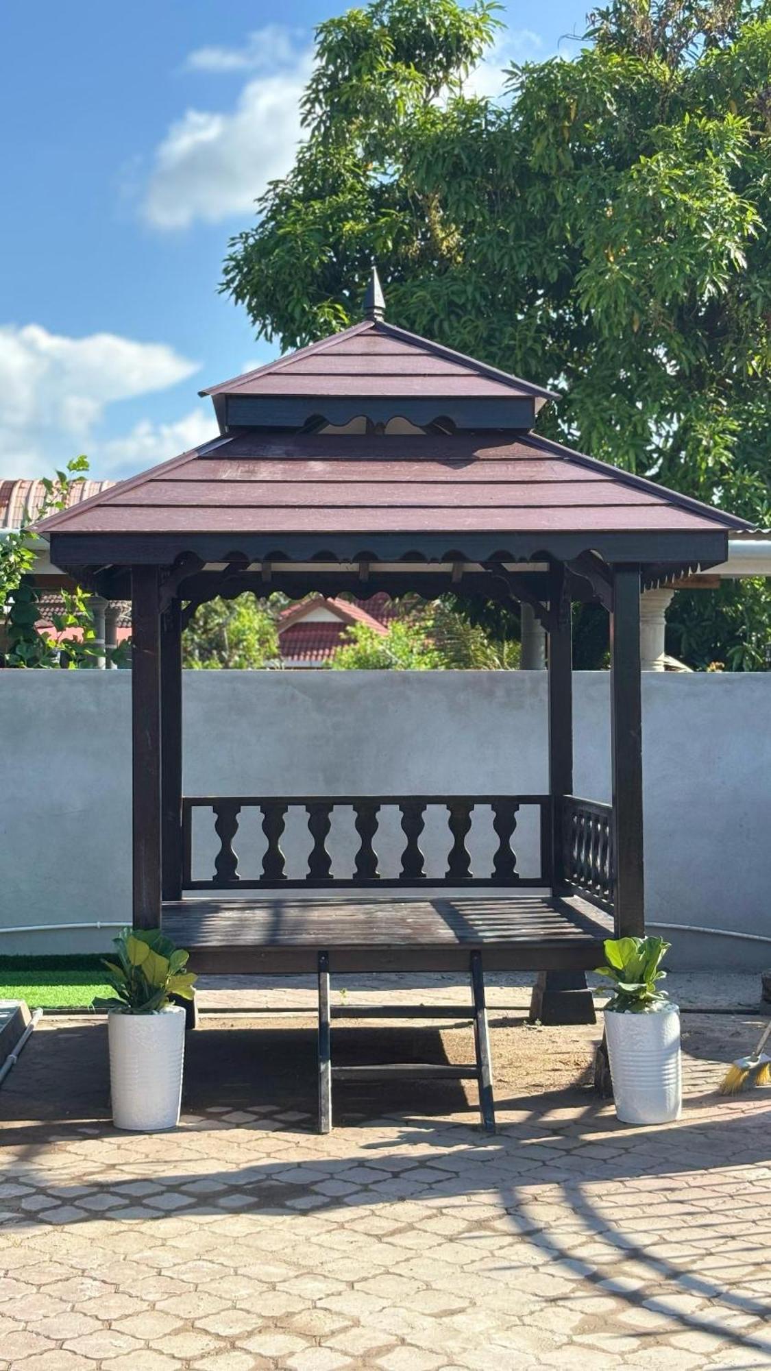 D'Bali Homestay - Private Swimming Pool, Netflix, Internet Wifi ,Cuckoo, Internet Wifi , Dryer, Washing Machine, Aircond Setiap Bilik & Ruang Tamu Pasir Puteh Ngoại thất bức ảnh